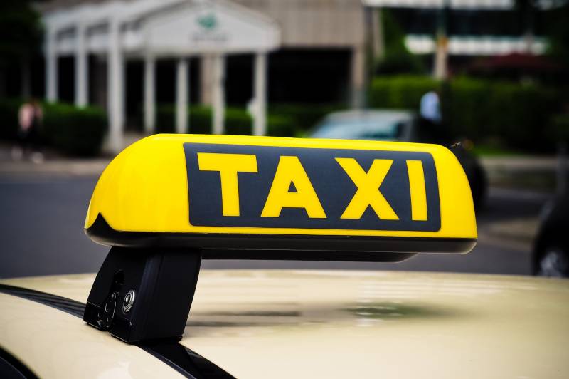 Taxi Venelles vers Aéroport Marseille